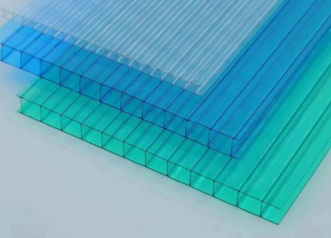 PC陽(yáng)光板在安裝及運(yùn)輸途中如何彎曲？PC陽(yáng)光板過(guò)度彎曲會(huì)造成什么影響？