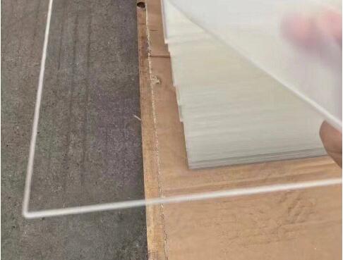 亞克力板和PC耐力板的區(qū)別是什么？