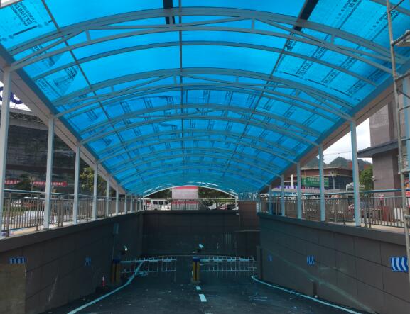 上海小區(qū)車庫(kù)出口藍(lán)色PC板