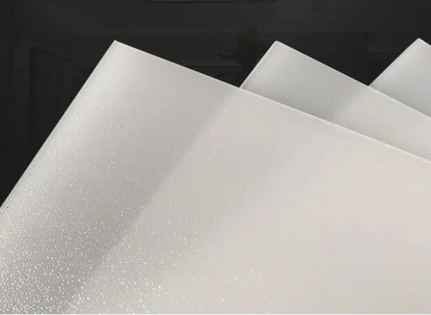 PC擴散板的生產(chǎn)工藝和材料有什么區(qū)別？