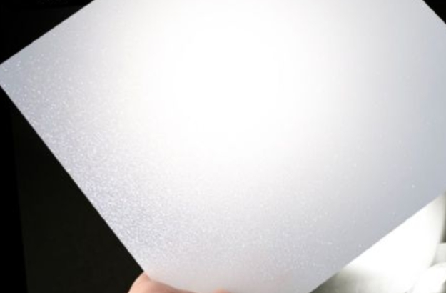 PC擴(kuò)散板抗老化嗎？