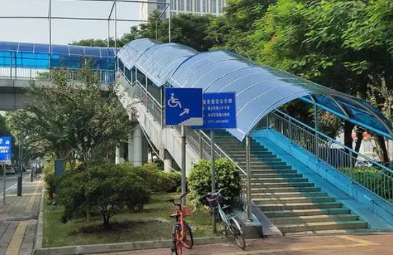 PC耐力板在安裝時(shí)可以直接打螺絲嗎