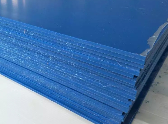 火車車窗和駕駛室擋風(fēng)板可以用PC板嗎